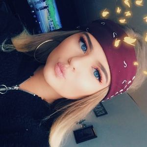 Meet your Posher, Alicen